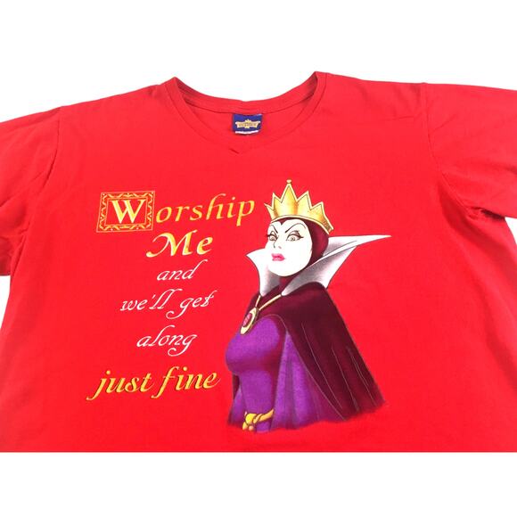 Disney Classics T-Shirt Red V-Neck Evil Queen Size 18/20 - Picture 2 of 2
